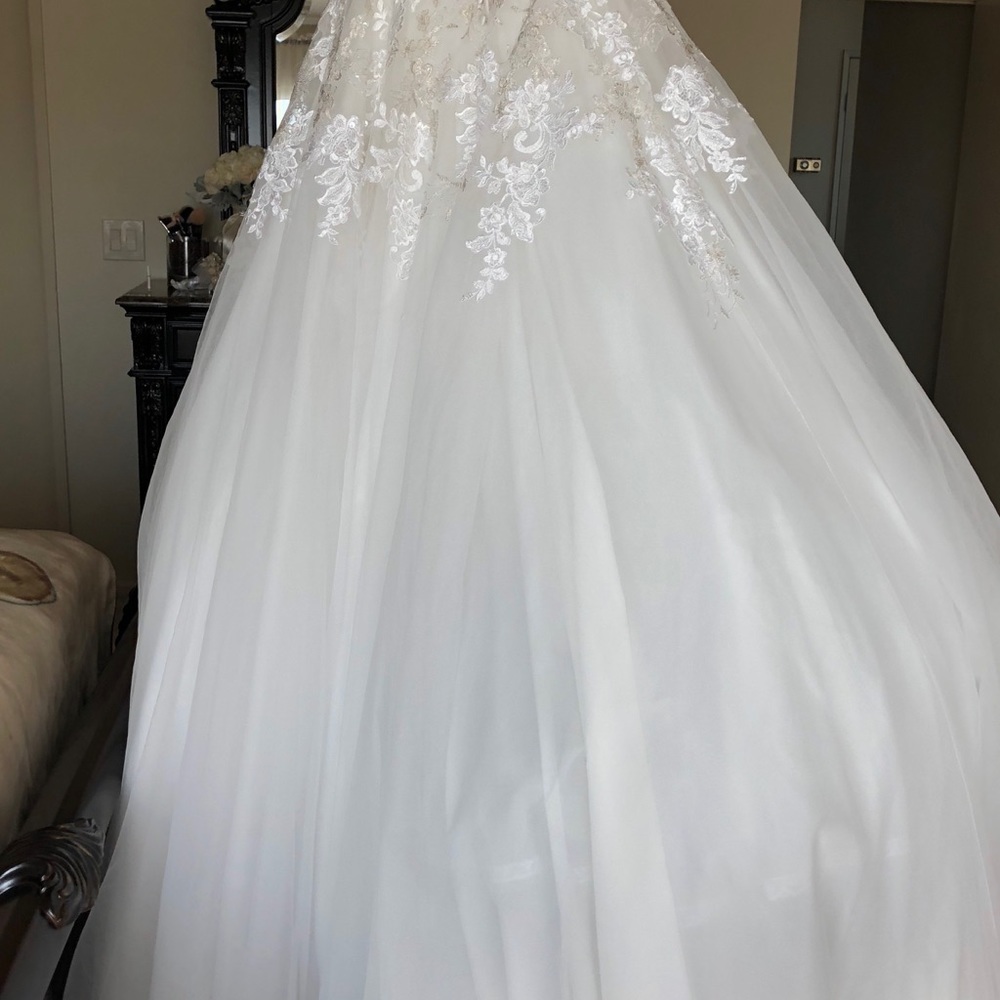 Wedding dress